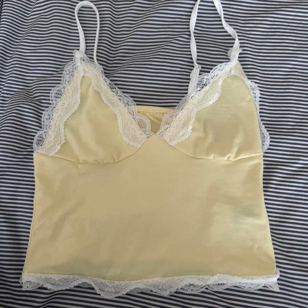 yellow lace trim tank
